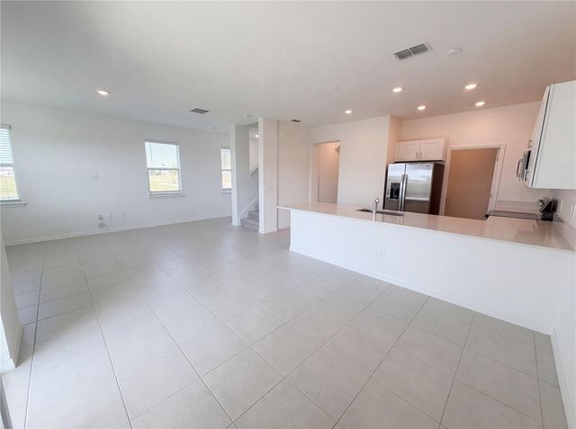 32038 POP ASH PLACE, San Antonio, FL 33576