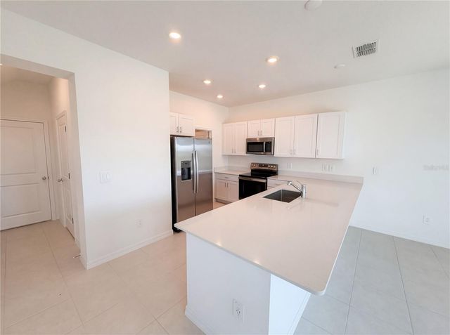 32038 POP ASH PLACE, San Antonio, FL 33576