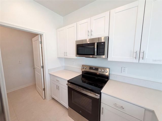 32038 POP ASH PLACE, San Antonio, FL 33576