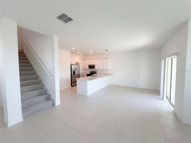 32038 POP ASH PLACE, San Antonio, FL 33576