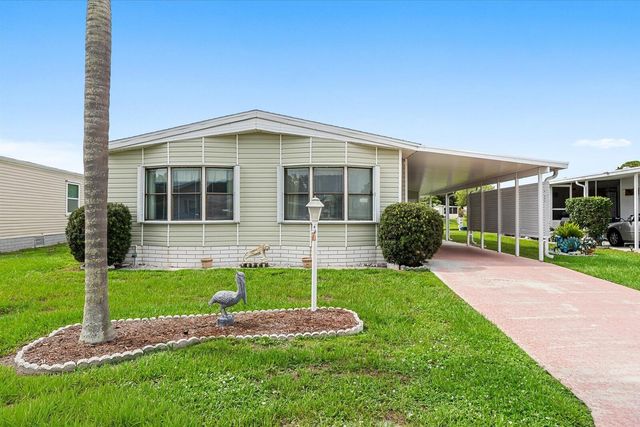 484 TROPICAL ISLES Circle D-32, Fort Pierce, FL 34982