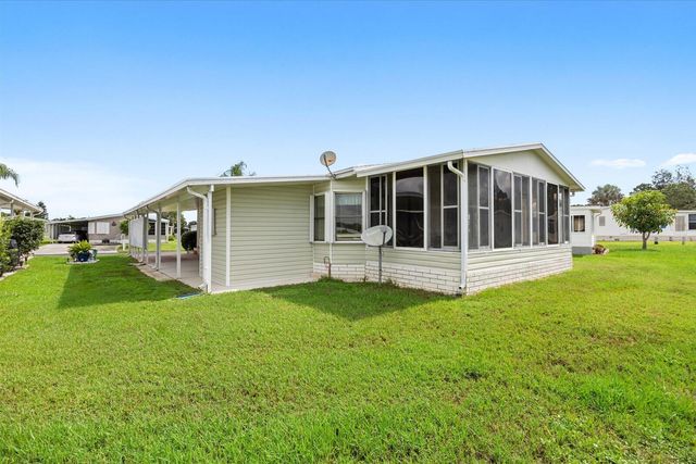 484 TROPICAL ISLES Circle D-32, Fort Pierce, FL 34982