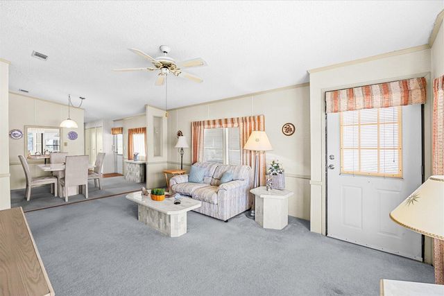 484 TROPICAL ISLES Circle D-32, Fort Pierce, FL 34982