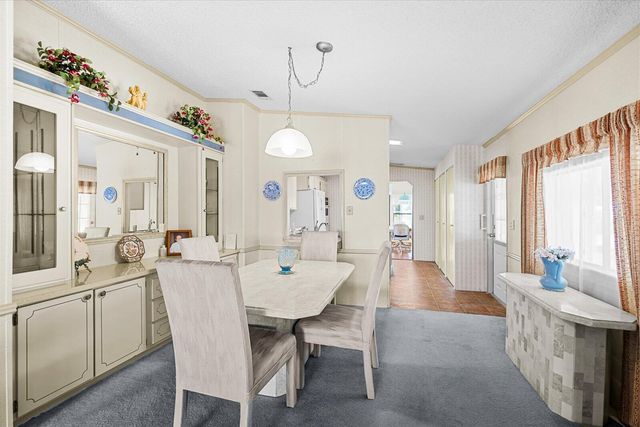 484 TROPICAL ISLES Circle D-32, Fort Pierce, FL 34982