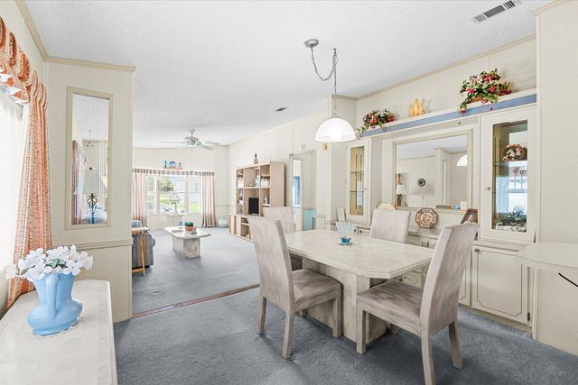 484 TROPICAL ISLES Circle D-32, Fort Pierce, FL 34982