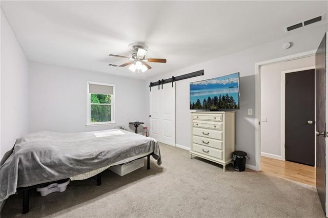 562 Rimrock Trail, Stone Mountain, GA 30083