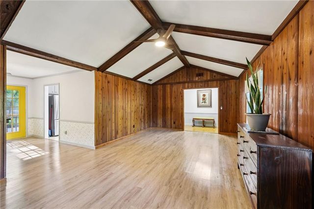 562 Rimrock Trail, Stone Mountain, GA 30083