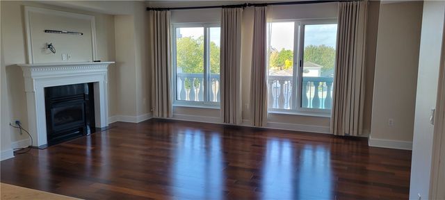 1 Tower Drive 303, Portsmouth, RI 02871