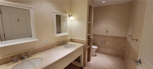 1 Tower Drive 303, Portsmouth, RI 02871