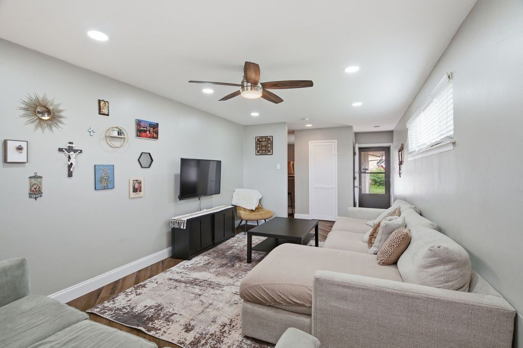 2008 Addington Street, Irving, TX 75062 — photo 4