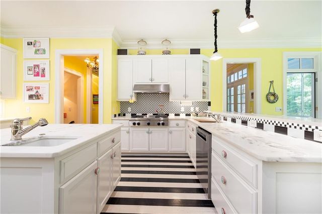 15 Old Paces Place, Atlanta, GA 30327