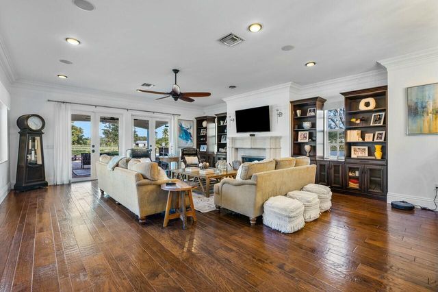 10527 El Paraiso Place, Delray Beach, FL 33446