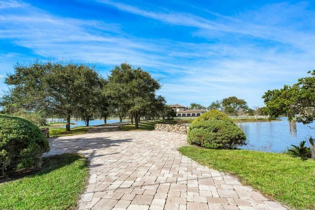 10527 El Paraiso Place, Delray Beach, FL 33446
