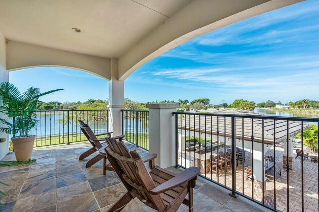 10527 El Paraiso Place, Delray Beach, FL 33446