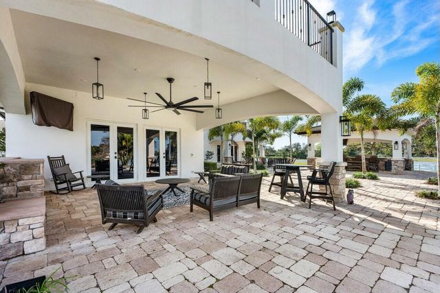 10527 El Paraiso Place, Delray Beach, FL 33446