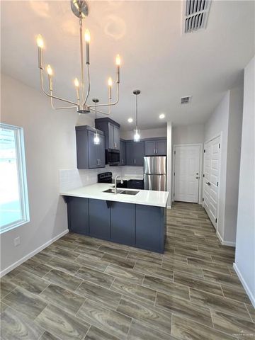 913 N Clarence Avenue 3, Edinburg, TX 78541