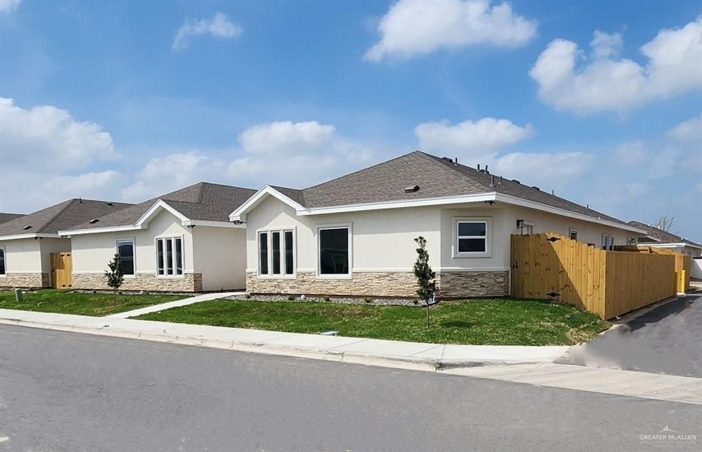 913 N Clarence Avenue 3, Edinburg, TX 78541