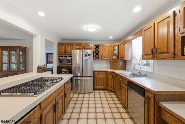80 Reynolds Ave, Parsippany-troy Hills Twp., NJ 07054