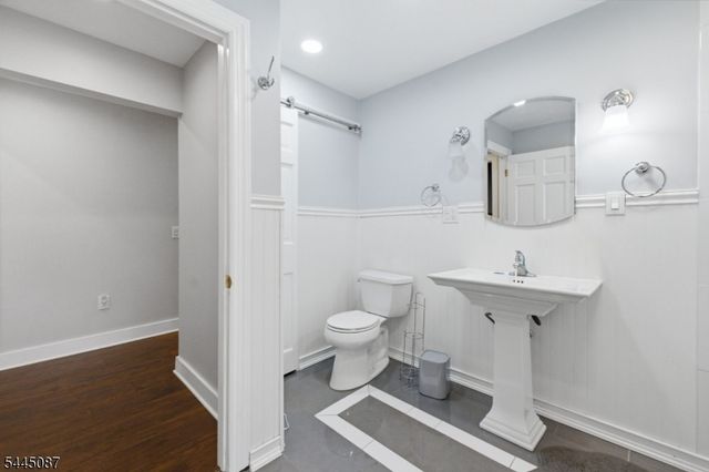 80 Reynolds Ave, Parsippany-troy Hills Twp., NJ 07054