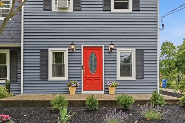 80 Reynolds Ave, Parsippany-troy Hills Twp., NJ 07054