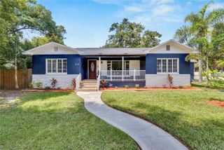 6110 N SUWANEE AVENUE, Tampa, FL 33604