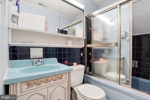 59 QUAIL RD, Levittown, PA 19057