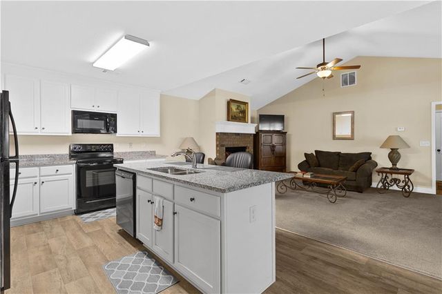 913 Widener Memorial Boulevard, Winder, GA 30680