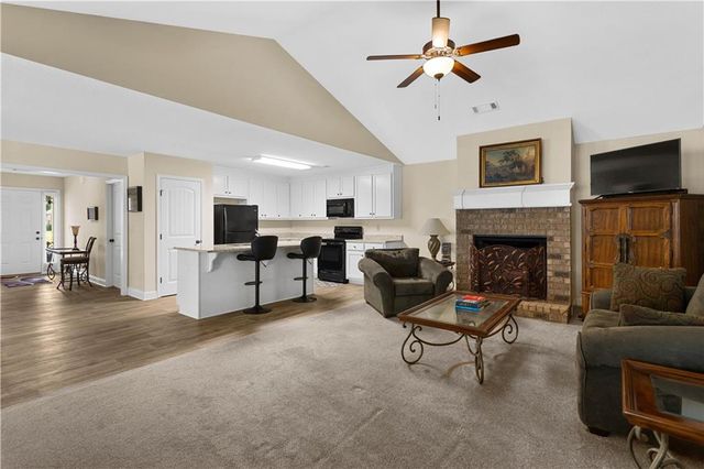 913 Widener Memorial Boulevard, Winder, GA 30680