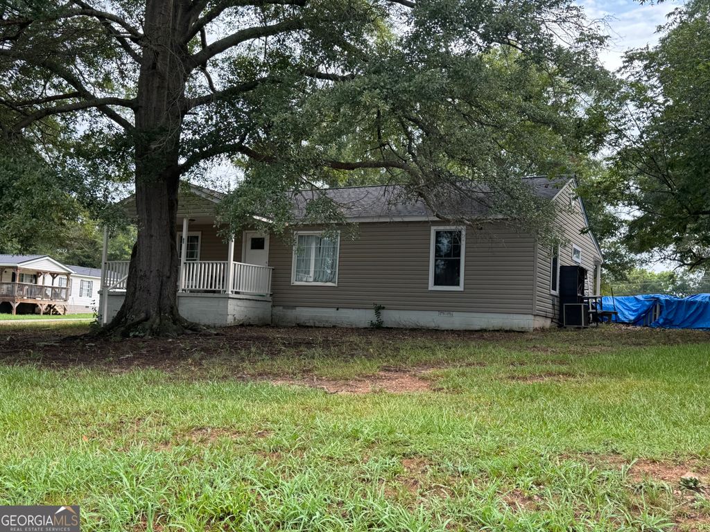 62 Atlanta Avenue, Hartwell, GA 30643