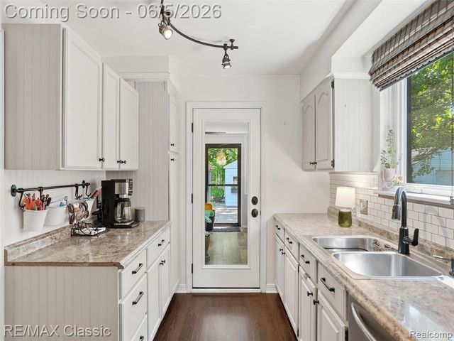 724 N Mildred Street, Dearborn, MI 48128