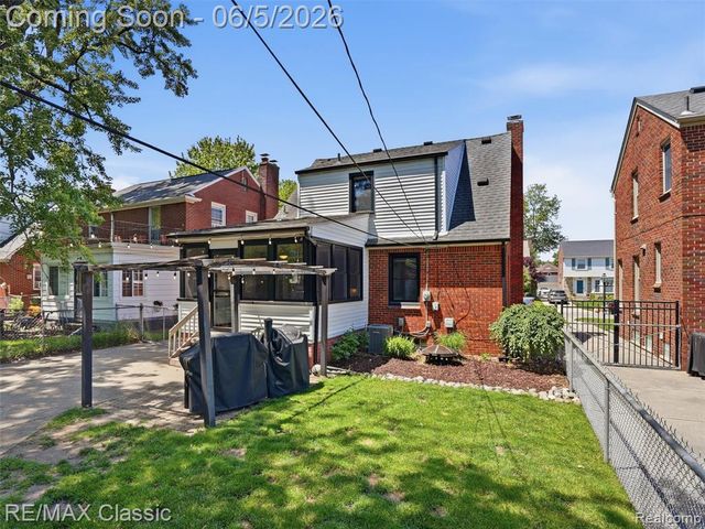 724 N Mildred Street, Dearborn, MI 48128