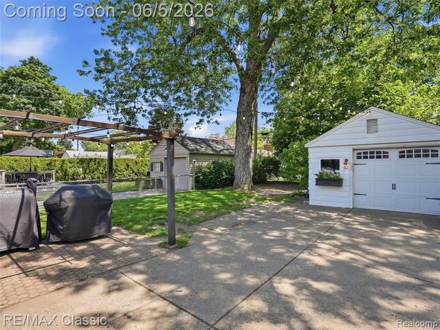 724 N Mildred Street, Dearborn, MI 48128