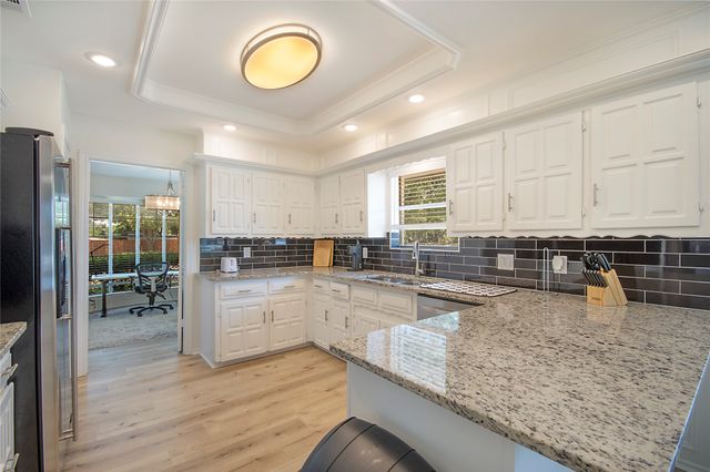 1700 Prestonwood Drive, Arlington, TX 76012