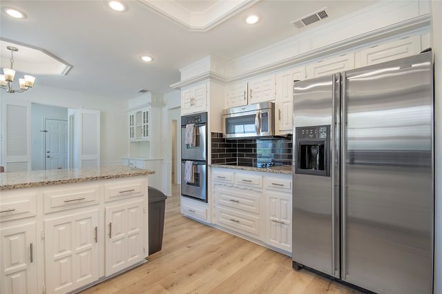 1700 Prestonwood Drive, Arlington, TX 76012