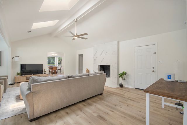 1700 Prestonwood Drive, Arlington, TX 76012