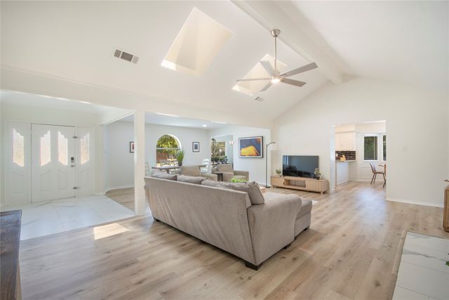1700 Prestonwood Drive, Arlington, TX 76012
