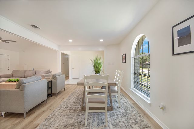 1700 Prestonwood Drive, Arlington, TX 76012