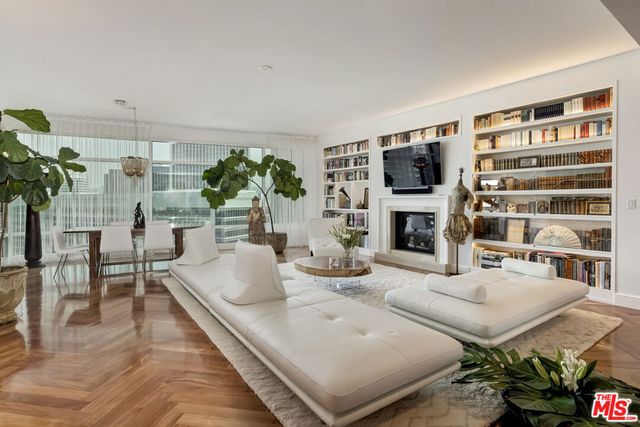 1 W Century Drive 17C, Los Angeles, CA 90067