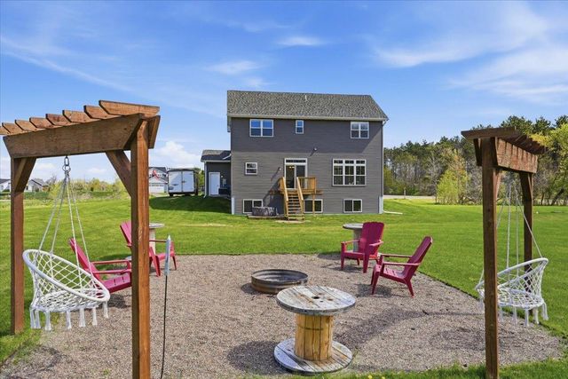 999 152nd Avenue, New Richmond, WI 54017