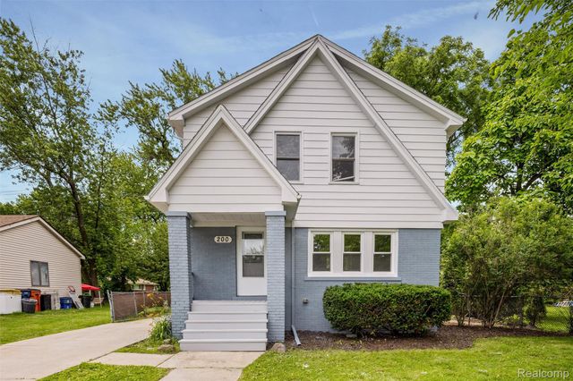 200 Alice Avenue, Bloomfield Hills, MI 48302