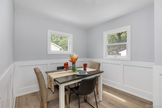 200 Alice Avenue, Bloomfield Hills, MI 48302