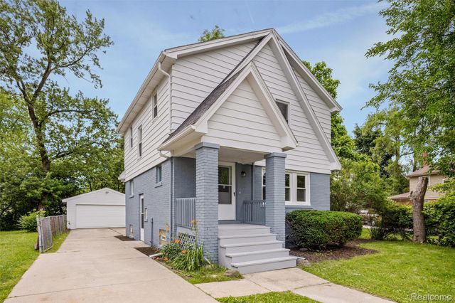 200 Alice Avenue, Bloomfield Hills, MI 48302