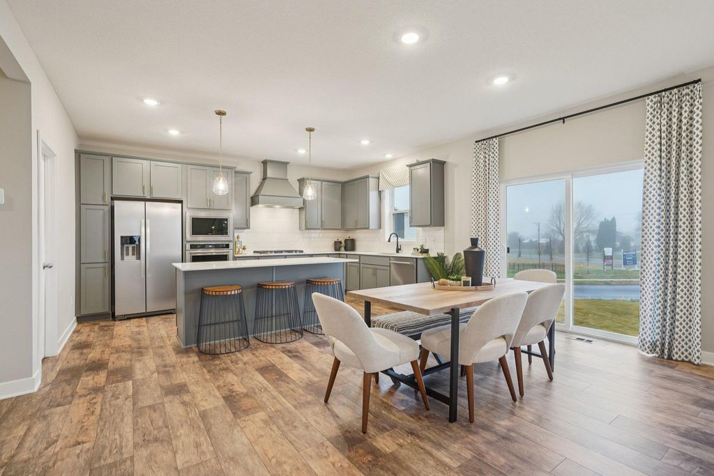 1686 Elbert Drive, Shakopee, MN 55379 — photo 4