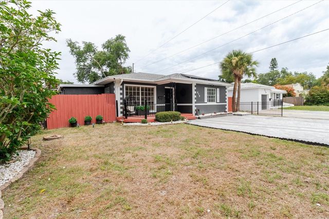 210 49 TH STREET N, St Petersburg, FL 33710