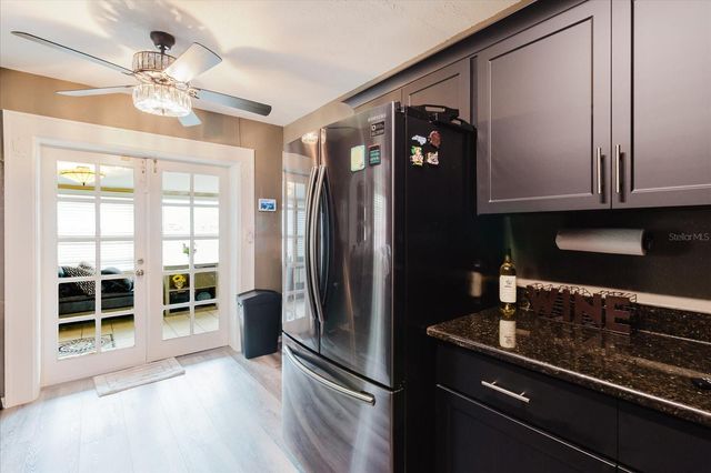 210 49 TH STREET N, St Petersburg, FL 33710