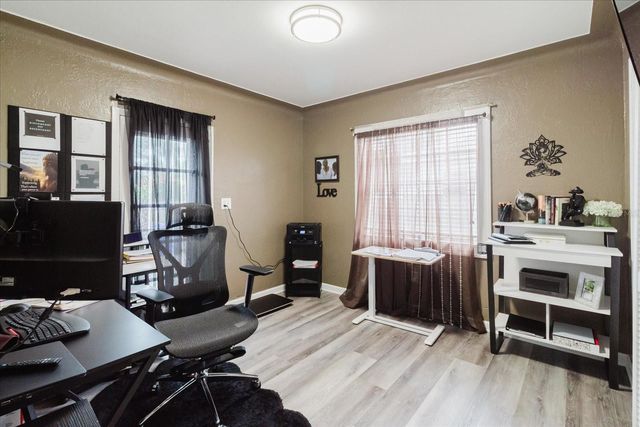 210 49 TH STREET N, St Petersburg, FL 33710
