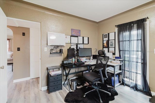 210 49 TH STREET N, St Petersburg, FL 33710