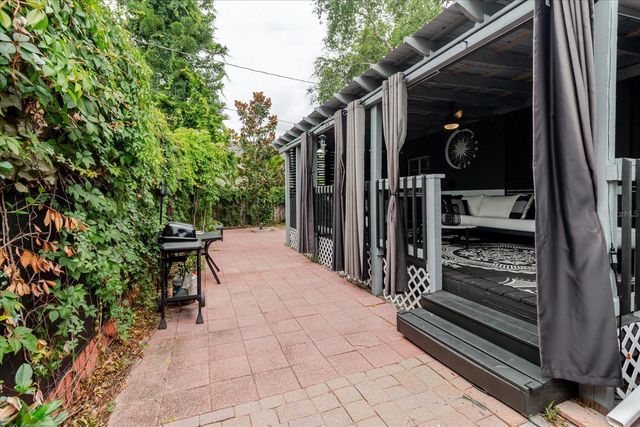 210 49 TH STREET N, St Petersburg, FL 33710