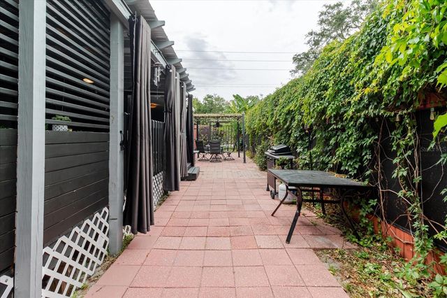 210 49 TH STREET N, St Petersburg, FL 33710