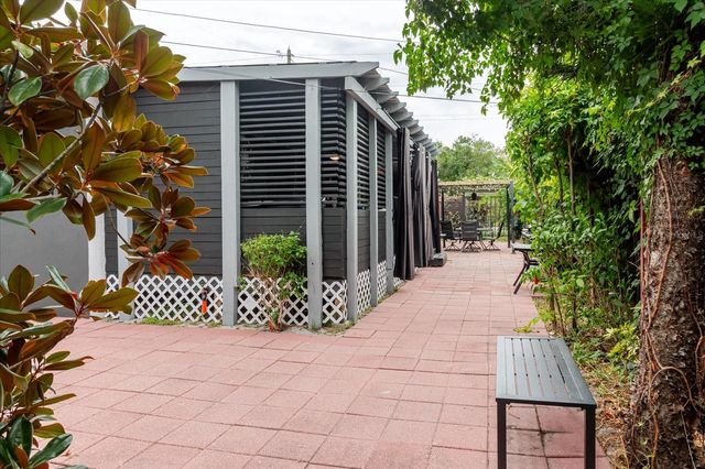 210 49 TH STREET N, St Petersburg, FL 33710